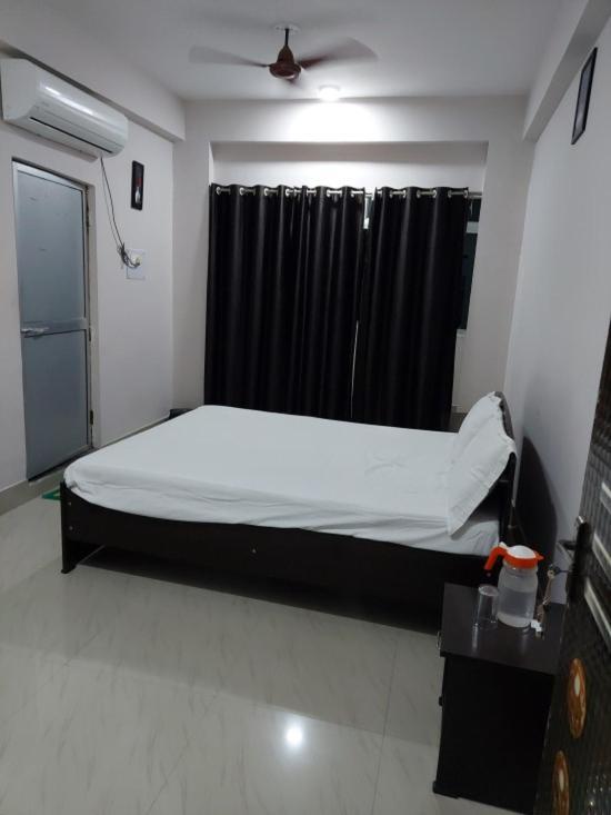 Raison Hotel Jamshedpur Exterior foto