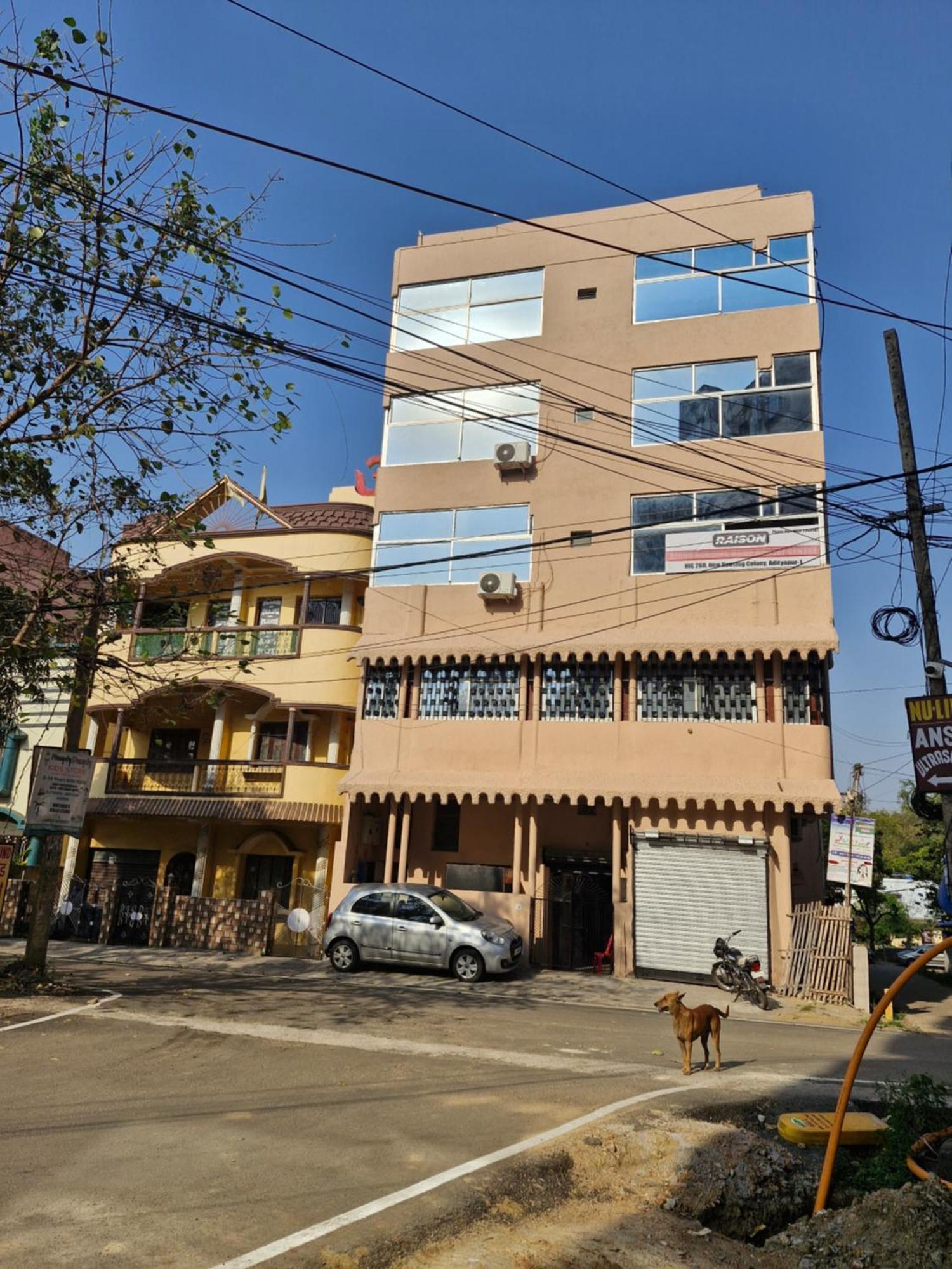 Raison Hotel Jamshedpur Exterior foto