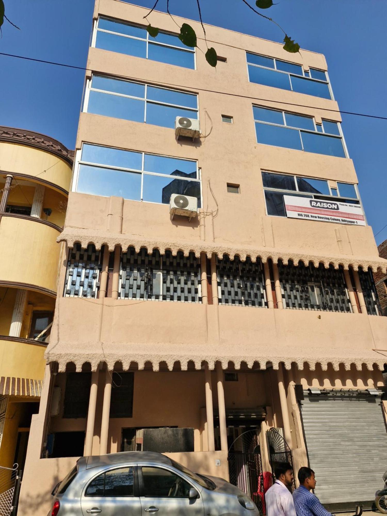 Raison Hotel Jamshedpur Exterior foto